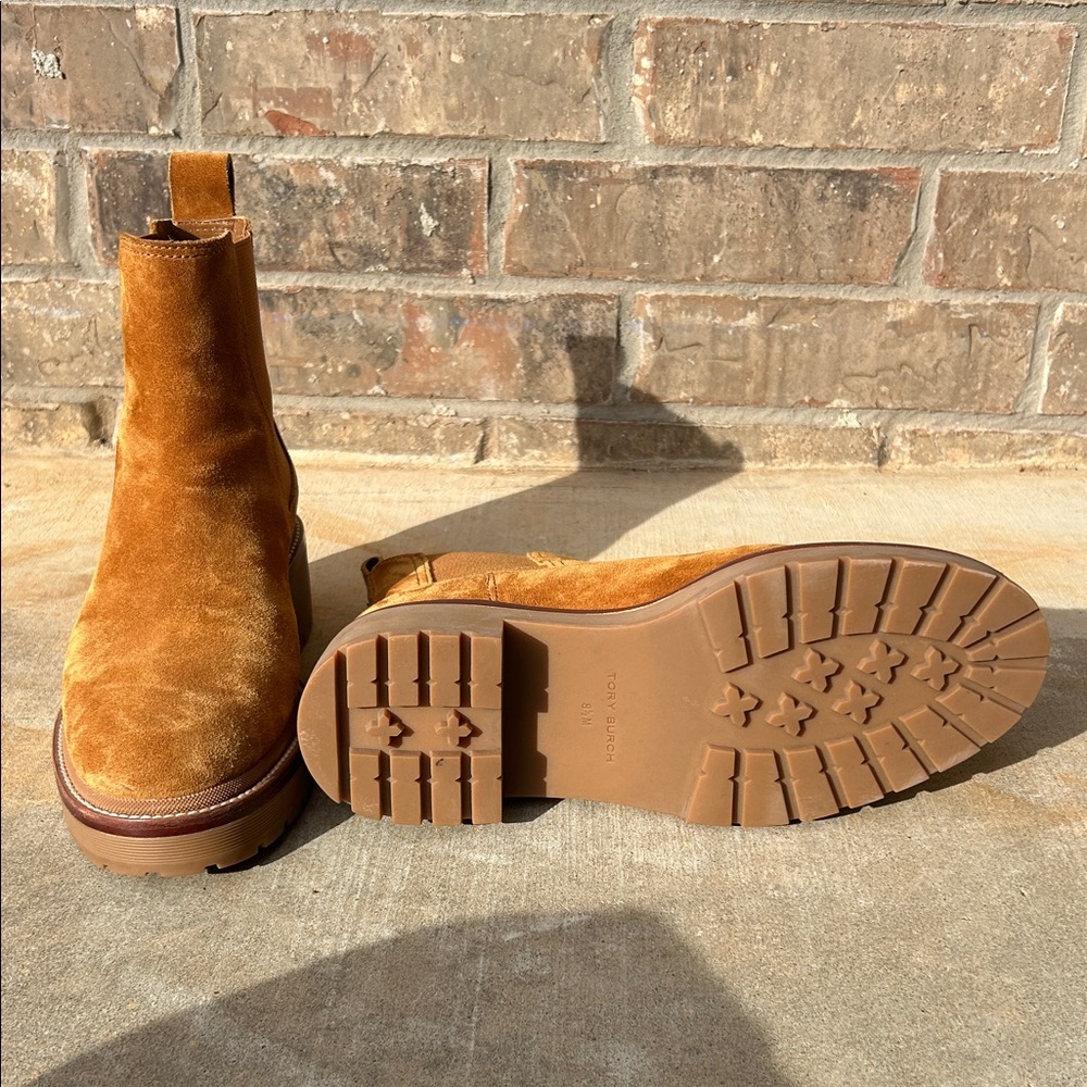 Tory Burch Tan Suede Ankle Chelsea/Lug Boots size 8 1/2 - Picture 8 of 8